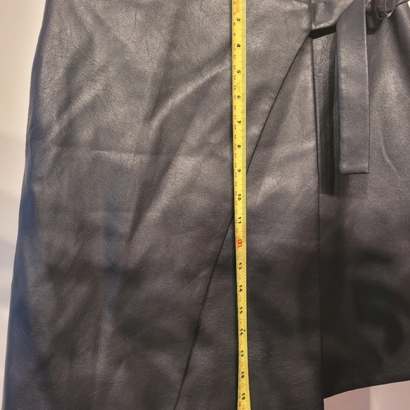 Skirt - Picture 6 of 6